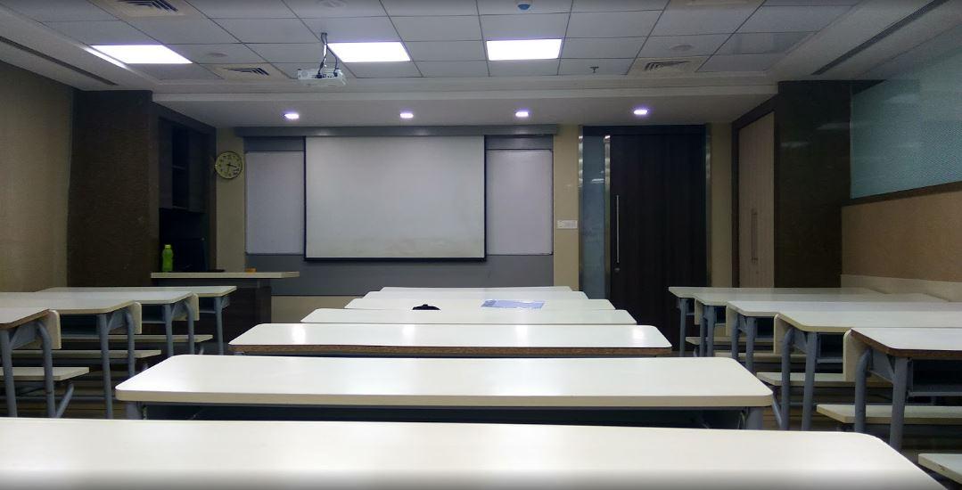 Smart Classrooms
with Digital Tools